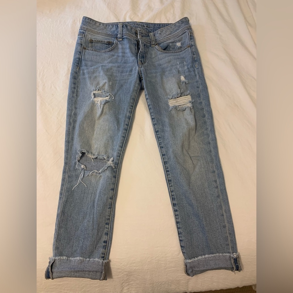 American eagle low rise jeans. Size 8. Double button.